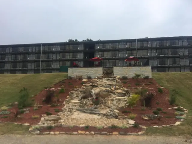 Lake Norfork Inn
