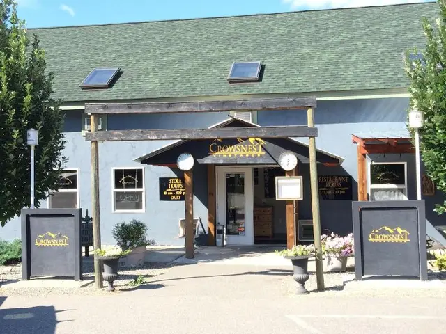 Crowsnest Vineyards Guesthouse