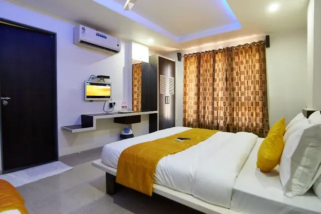 Hotel Sai Bansi