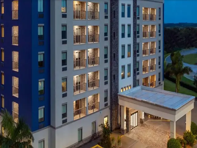 Coral Pointe, an Ascend Collection Hotel