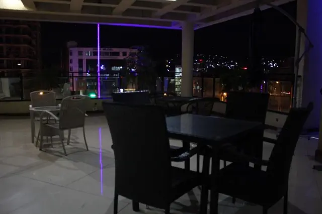 Blue Birds International Hotel