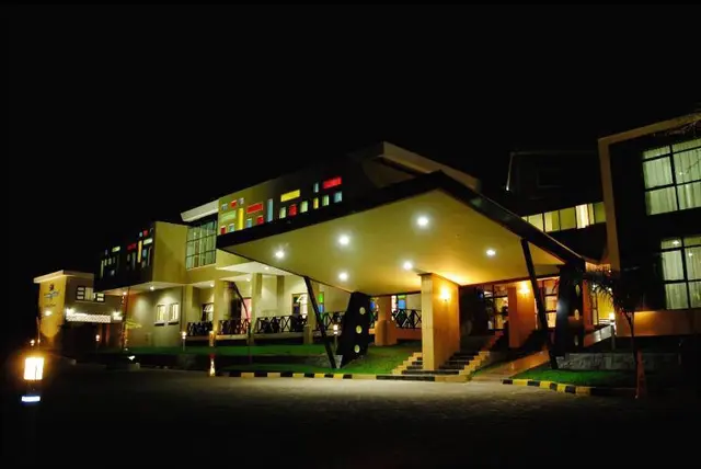 Snowcrest Hotel