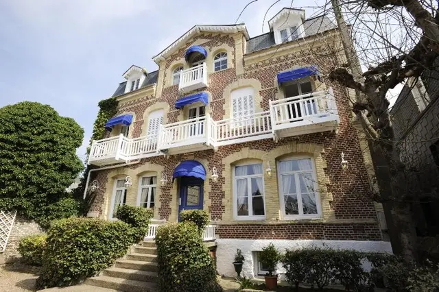 La Villa 10