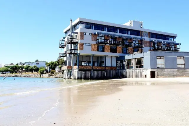 Hoedjiesbaai Weskus Hotel