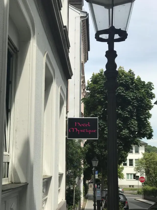 Hotel Mystique