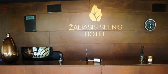 Zaliasis Slenis Hotel