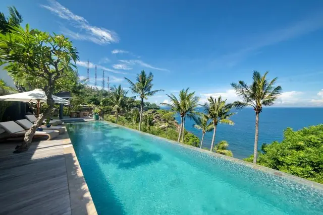 Malimbu Cliff Villa