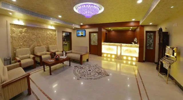 Metro Grand Hotel
