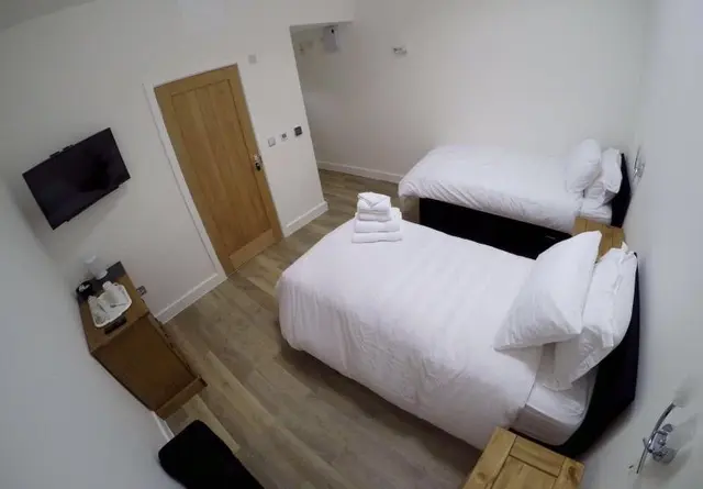 Deepcut Lodge Bed & Breakfast