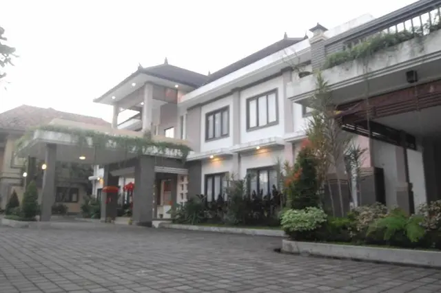 Dhyanapura City Hotel