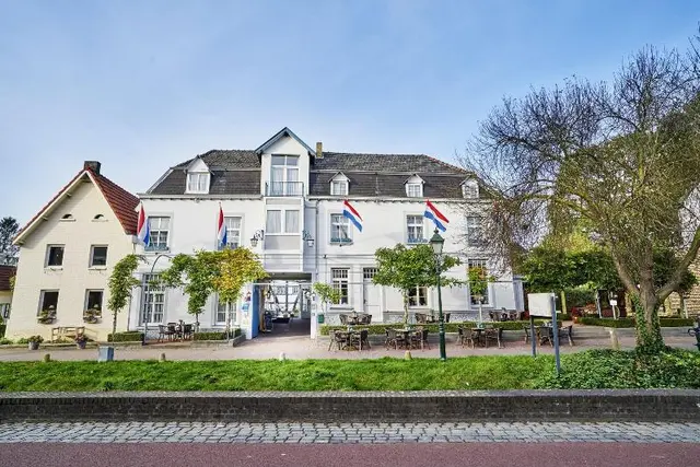 Saillant Hotel Brull