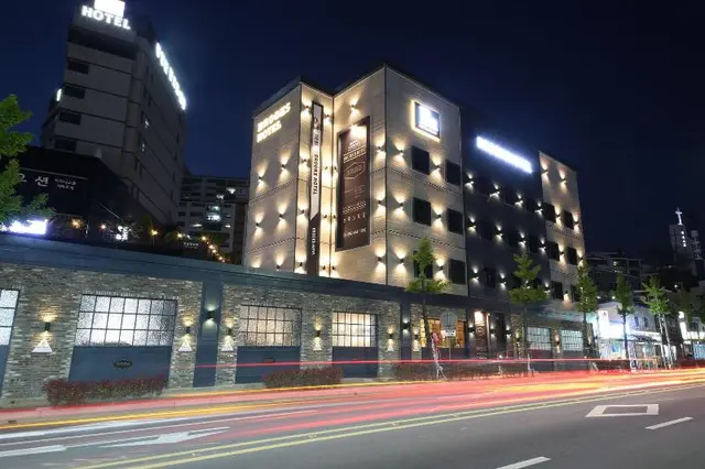 Brooks Hotel