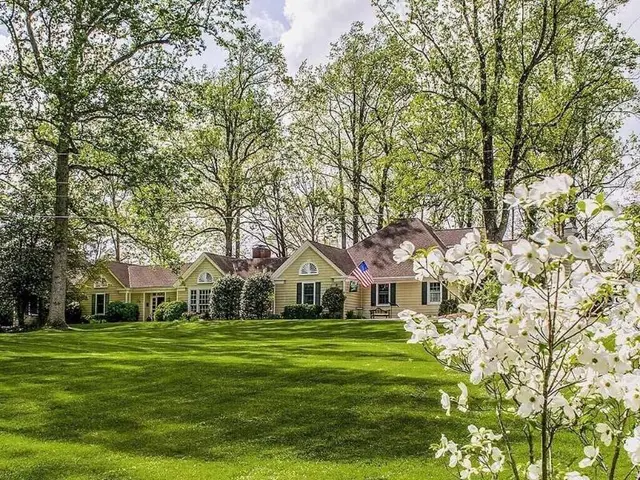 Foxfield Inn