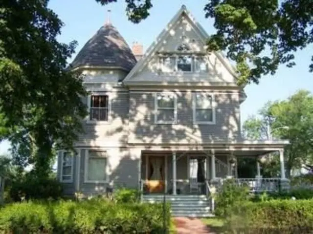 Mcconnell Inn