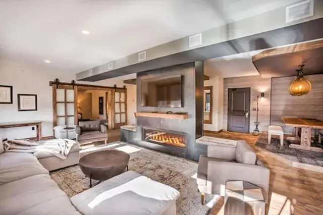Hotel Crosby