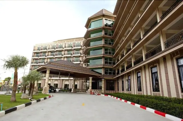J & Y Lodge Hotel