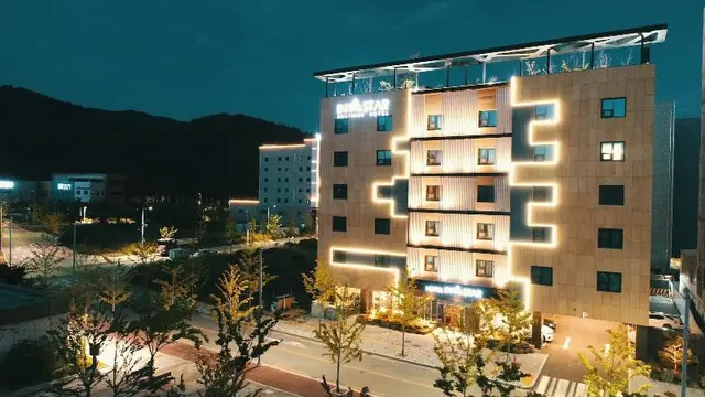 Instar Hotel