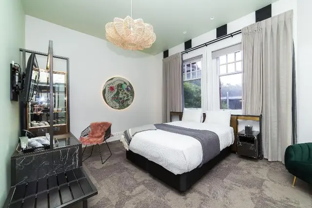 Clarence Hotel