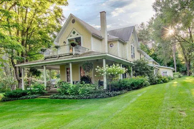 Bellaire Bed & Breakfast