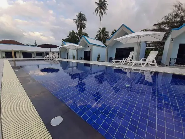 Cc Beach Resort