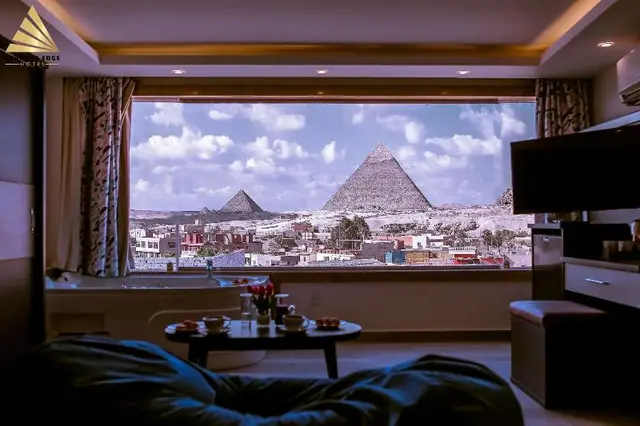Pyramid Edge