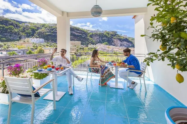 Sersale Suites