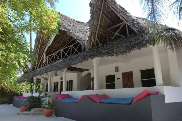 Blue Reef Sport and Fishing Lodge & Bungalows
