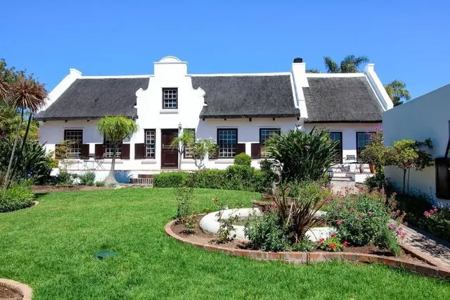 Cape Village Lodge