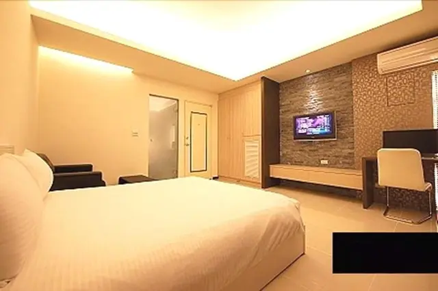 Paris Apartment Ii