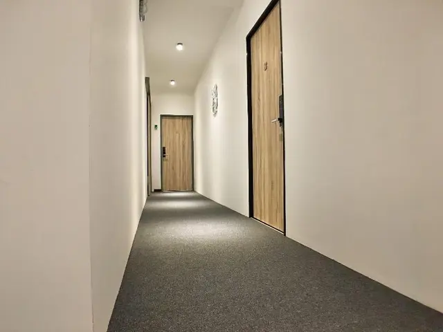 iBook 8 -Superior 1Bedroom Gurney Suites