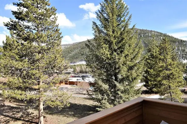 Tennis Townhome 2 Bed 2.5 Bath