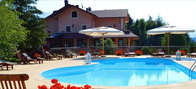 Hotel Bucaneve