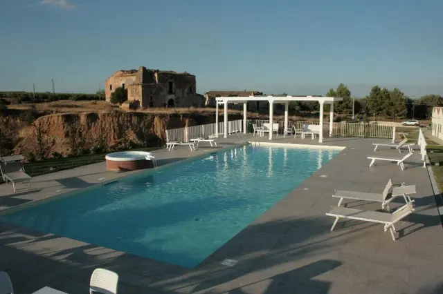 Il Filaro Del Castello Di San Basilio