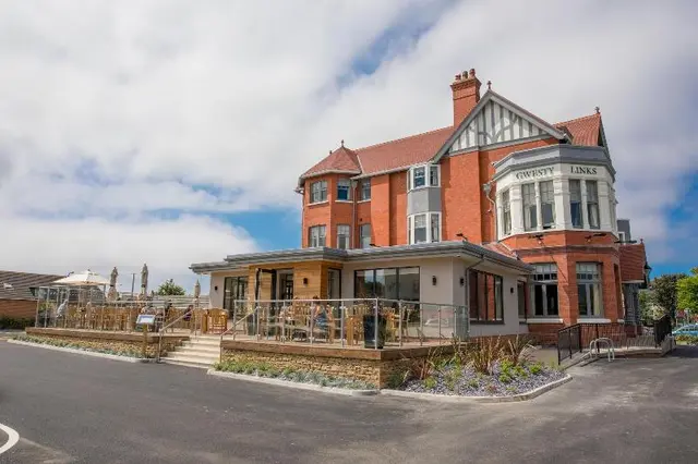 Gwesty Links Hotel