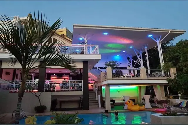 Swiss Villas Panoramic – Hillside Beach View