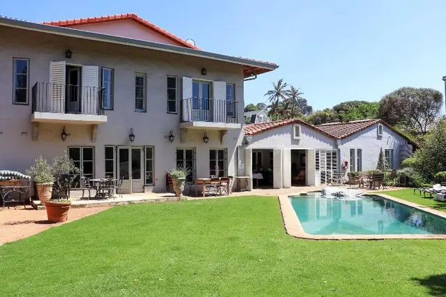 Maison - H Guest House