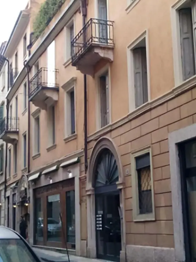 Like Romeo Suites