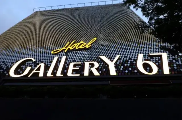 Hotel Gallery 67