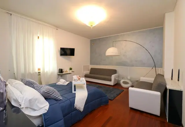 Vitti's Home Verona