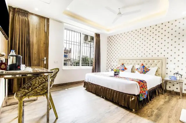 Fabhotel Galleria Inn