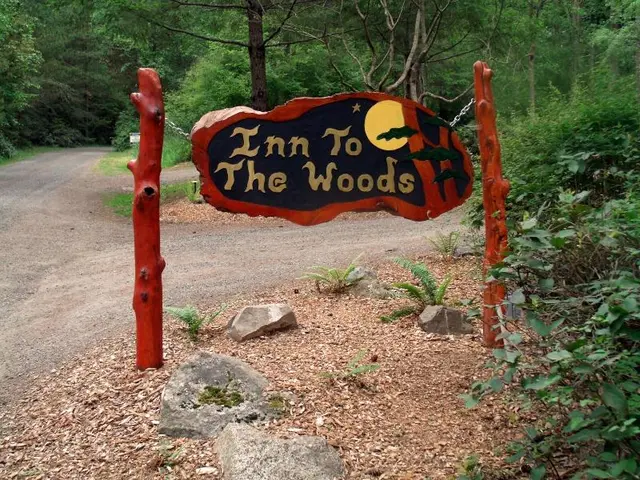 Inn To The Woods Bed And Breakfast
