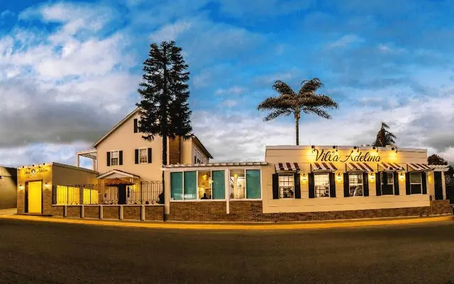 La Villa De Adelina