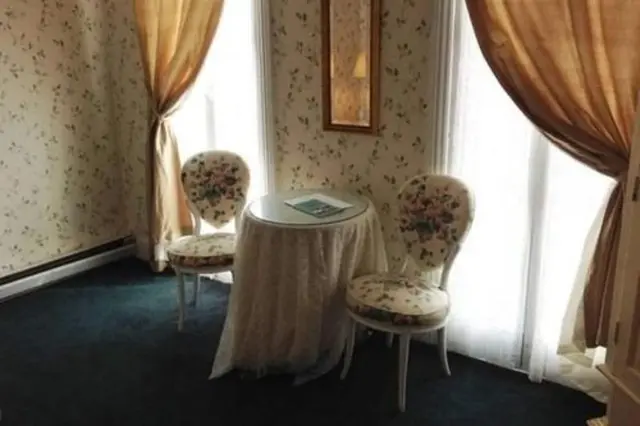 Walden Inn And Suites