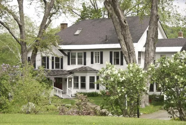 Golden Stage Inn Bed And Breakfast