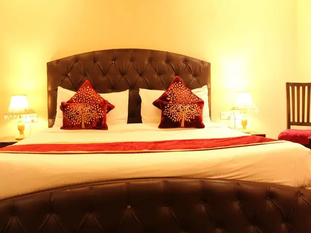 Karan Holiday Inn