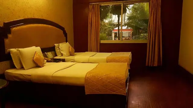 Hotel Deep Palace