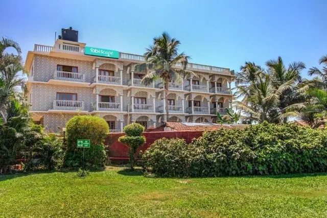 Larios Beach Holidays