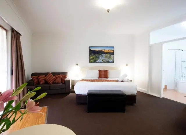 Bowen Inn Motel