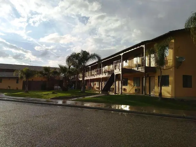 Best Economy Inn N Suites