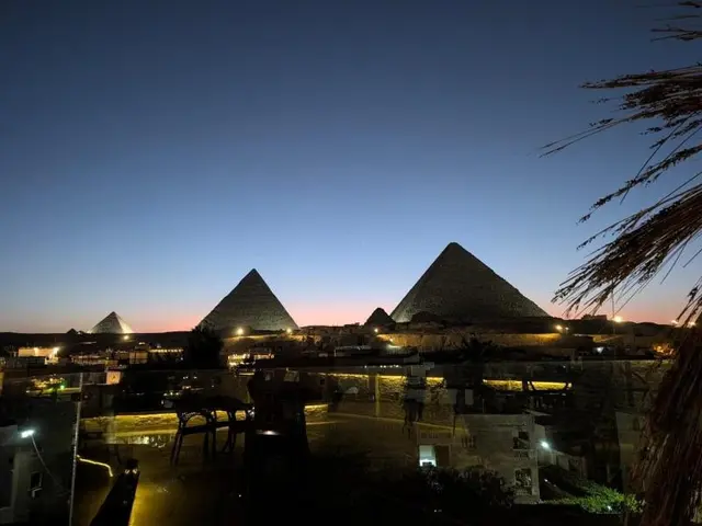 3 Pyramids View Inn